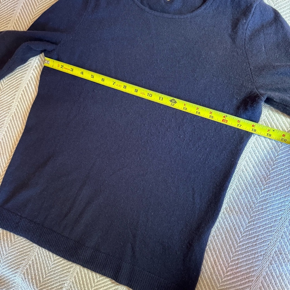 Talbots 3/4 Sleeve Cashmere Sweater, Back Keyhole, Navy, Size M - Picture 7 of 9